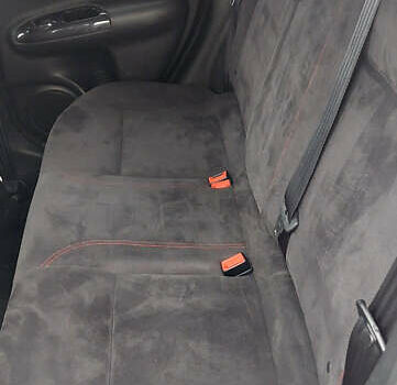 Белый Ниссан Жук, объемом двигателя 1.62 л и пробегом 180 тыс. км за 12500 $, фото 12 на Automoto.ua