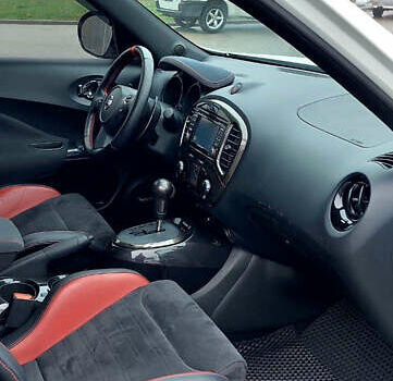 Белый Ниссан Жук, объемом двигателя 1.62 л и пробегом 180 тыс. км за 12500 $, фото 3 на Automoto.ua