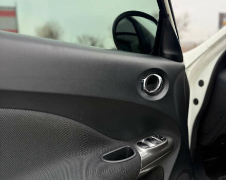 Білий Ніссан Жук, об'ємом двигуна 1.6 л та пробігом 130 тис. км за 10500 $, фото 12 на Automoto.ua