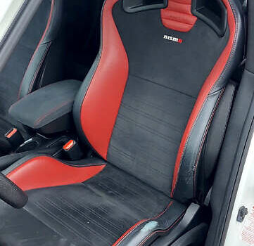 Белый Ниссан Жук, объемом двигателя 1.62 л и пробегом 180 тыс. км за 12500 $, фото 15 на Automoto.ua