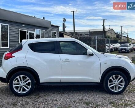 Белый Ниссан Жук, объемом двигателя 1.6 л и пробегом 152 тыс. км за 10200 $, фото 3 на Automoto.ua