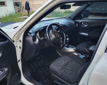 Белый Ниссан Жук, объемом двигателя 1.6 л и пробегом 160 тыс. км за 11000 $, фото 7 на Automoto.ua