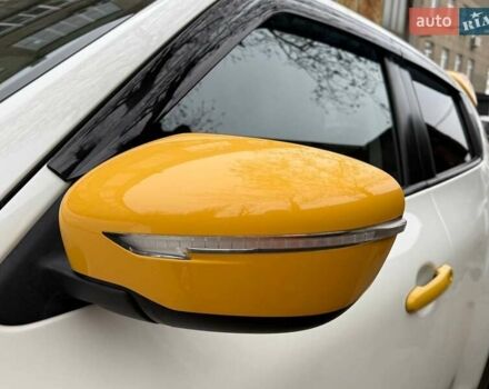 Белый Ниссан Жук, объемом двигателя 1.6 л и пробегом 106 тыс. км за 10700 $, фото 17 на Automoto.ua