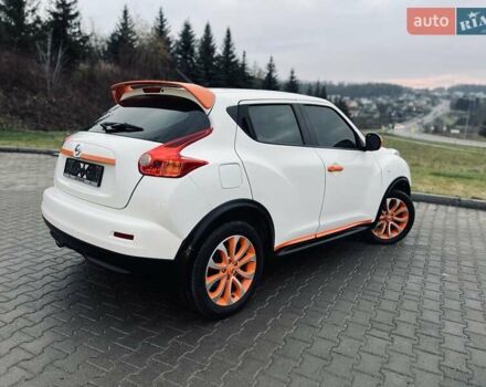 Белый Ниссан Жук, объемом двигателя 1.6 л и пробегом 107 тыс. км за 8999 $, фото 13 на Automoto.ua