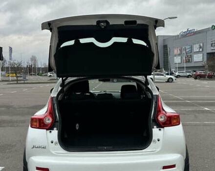 Белый Ниссан Жук, объемом двигателя 1.6 л и пробегом 123 тыс. км за 12000 $, фото 9 на Automoto.ua