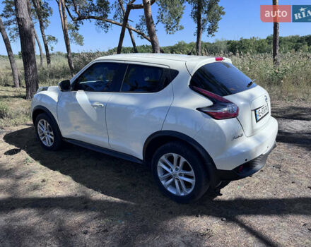 Белый Ниссан Жук, объемом двигателя 1.6 л и пробегом 100 тыс. км за 13900 $, фото 4 на Automoto.ua