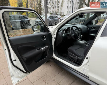 Белый Ниссан Жук, объемом двигателя 1.6 л и пробегом 90 тыс. км за 12900 $, фото 8 на Automoto.ua