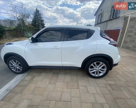 Белый Ниссан Жук, объемом двигателя 1.6 л и пробегом 65 тыс. км за 14000 $, фото 2 на Automoto.ua