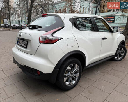 Белый Ниссан Жук, объемом двигателя 1.6 л и пробегом 90 тыс. км за 12900 $, фото 4 на Automoto.ua