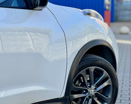 Белый Ниссан Жук, объемом двигателя 1.62 л и пробегом 149 тыс. км за 10300 $, фото 7 на Automoto.ua