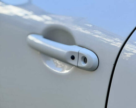 Белый Ниссан Жук, объемом двигателя 1.62 л и пробегом 149 тыс. км за 10300 $, фото 16 на Automoto.ua