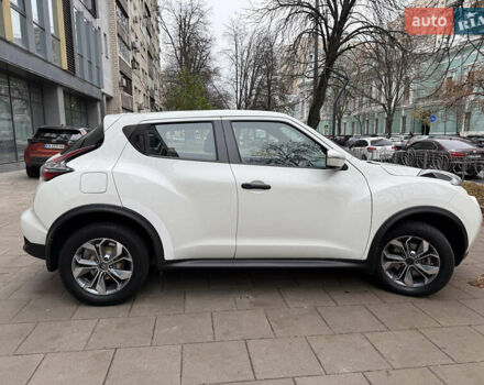 Белый Ниссан Жук, объемом двигателя 1.6 л и пробегом 90 тыс. км за 12900 $, фото 2 на Automoto.ua