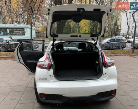 Белый Ниссан Жук, объемом двигателя 1.6 л и пробегом 90 тыс. км за 12900 $, фото 6 на Automoto.ua