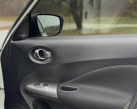 Белый Ниссан Жук, объемом двигателя 1.6 л и пробегом 72 тыс. км за 13700 $, фото 22 на Automoto.ua