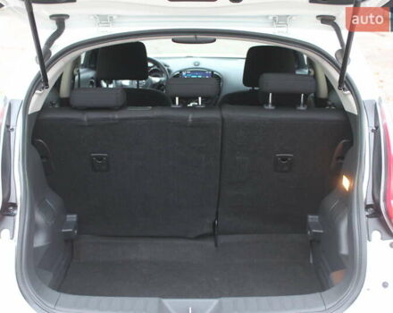 Белый Ниссан Жук, объемом двигателя 1.6 л и пробегом 72 тыс. км за 13999 $, фото 17 на Automoto.ua