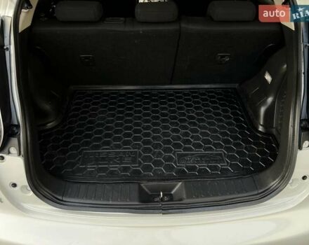 Белый Ниссан Жук, объемом двигателя 1.62 л и пробегом 137 тыс. км за 13300 $, фото 31 на Automoto.ua