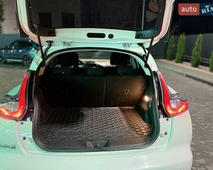 Белый Ниссан Жук, объемом двигателя 1.6 л и пробегом 130 тыс. км за 14300 $, фото 11 на Automoto.ua