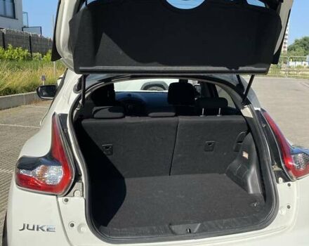 Белый Ниссан Жук, объемом двигателя 1.6 л и пробегом 52 тыс. км за 14400 $, фото 5 на Automoto.ua