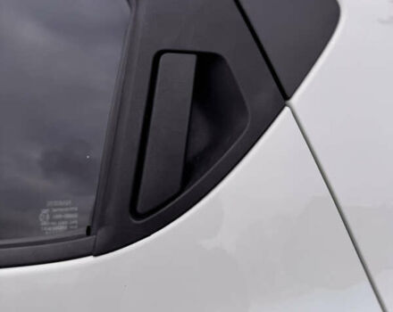 Білий Ніссан Жук, об'ємом двигуна 1.6 л та пробігом 61 тис. км за 14000 $, фото 22 на Automoto.ua