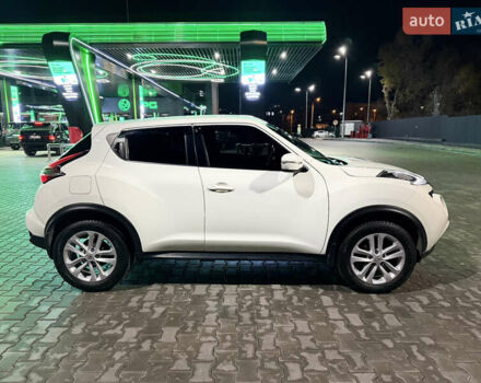 Белый Ниссан Жук, объемом двигателя 1.6 л и пробегом 130 тыс. км за 14300 $, фото 3 на Automoto.ua