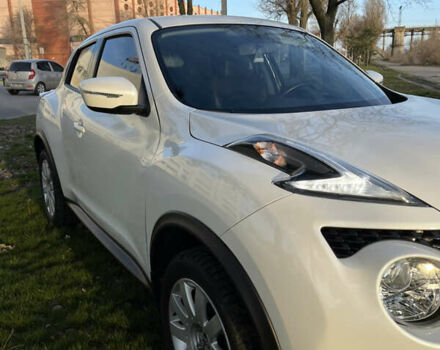 Белый Ниссан Жук, объемом двигателя 1.6 л и пробегом 44 тыс. км за 15750 $, фото 4 на Automoto.ua