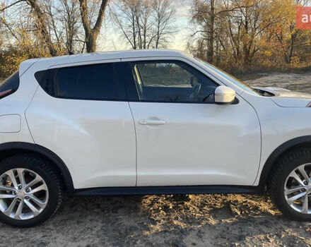 Белый Ниссан Жук, объемом двигателя 1.6 л и пробегом 81 тыс. км за 13200 $, фото 5 на Automoto.ua