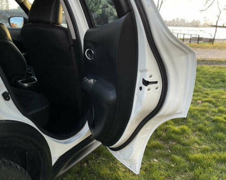 Белый Ниссан Жук, объемом двигателя 1.6 л и пробегом 44 тыс. км за 15750 $, фото 35 на Automoto.ua