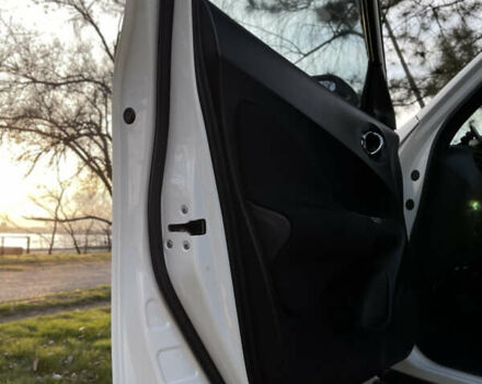 Белый Ниссан Жук, объемом двигателя 1.6 л и пробегом 44 тыс. км за 15750 $, фото 29 на Automoto.ua