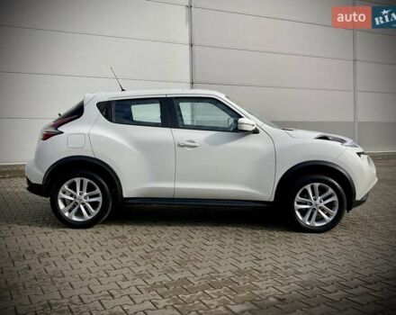 Белый Ниссан Жук, объемом двигателя 1.6 л и пробегом 117 тыс. км за 14200 $, фото 1 на Automoto.ua