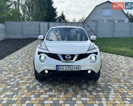 Белый Ниссан Жук, объемом двигателя 1.6 л и пробегом 137 тыс. км за 13500 $, фото 2 на Automoto.ua