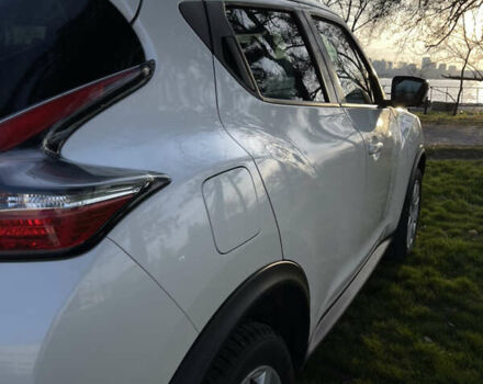 Белый Ниссан Жук, объемом двигателя 1.6 л и пробегом 44 тыс. км за 15750 $, фото 10 на Automoto.ua