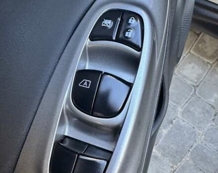 Белый Ниссан Жук, объемом двигателя 1.6 л и пробегом 65 тыс. км за 12000 $, фото 25 на Automoto.ua