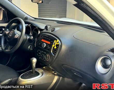 Белый Ниссан Жук, объемом двигателя 1.6 л и пробегом 65 тыс. км за 12000 $, фото 8 на Automoto.ua