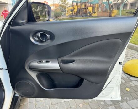 Белый Ниссан Жук, объемом двигателя 1.6 л и пробегом 65 тыс. км за 12000 $, фото 23 на Automoto.ua