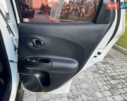 Белый Ниссан Жук, объемом двигателя 1.6 л и пробегом 65 тыс. км за 12000 $, фото 28 на Automoto.ua