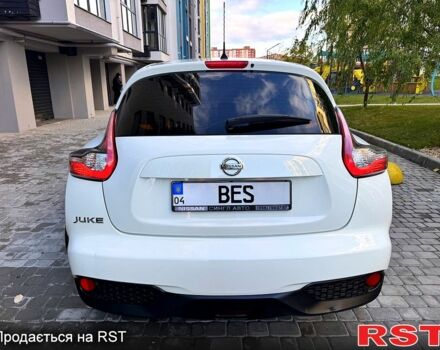 Белый Ниссан Жук, объемом двигателя 1.6 л и пробегом 65 тыс. км за 12000 $, фото 3 на Automoto.ua