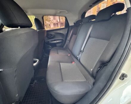 Белый Ниссан Жук, объемом двигателя 1.6 л и пробегом 65 тыс. км за 12000 $, фото 18 на Automoto.ua