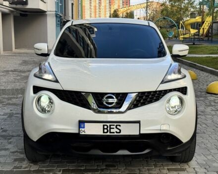 Белый Ниссан Жук, объемом двигателя 1.6 л и пробегом 65 тыс. км за 12000 $, фото 5 на Automoto.ua