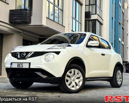 Белый Ниссан Жук, объемом двигателя 1.6 л и пробегом 65 тыс. км за 12000 $, фото 2 на Automoto.ua