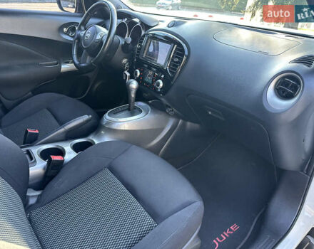 Белый Ниссан Жук, объемом двигателя 1.6 л и пробегом 90 тыс. км за 14500 $, фото 31 на Automoto.ua