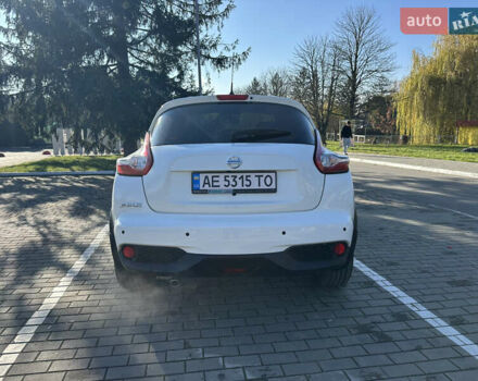 Белый Ниссан Жук, объемом двигателя 1.6 л и пробегом 90 тыс. км за 14500 $, фото 40 на Automoto.ua