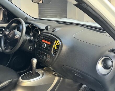 Белый Ниссан Жук, объемом двигателя 1.6 л и пробегом 65 тыс. км за 12000 $, фото 11 на Automoto.ua