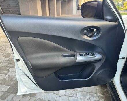 Белый Ниссан Жук, объемом двигателя 1.6 л и пробегом 65 тыс. км за 12000 $, фото 22 на Automoto.ua