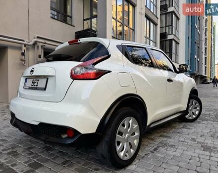 Белый Ниссан Жук, объемом двигателя 1.6 л и пробегом 65 тыс. км за 12000 $, фото 8 на Automoto.ua