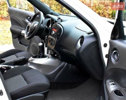 Белый Ниссан Жук, объемом двигателя 1.6 л и пробегом 39 тыс. км за 12400 $, фото 5 на Automoto.ua