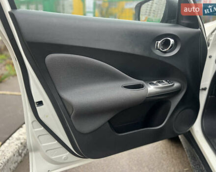 Белый Ниссан Жук, объемом двигателя 1.6 л и пробегом 78 тыс. км за 14500 $, фото 14 на Automoto.ua