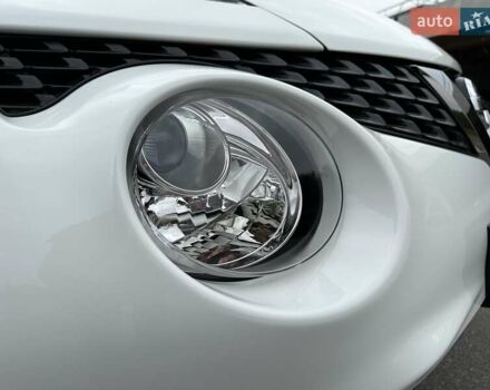 Белый Ниссан Жук, объемом двигателя 1.6 л и пробегом 70 тыс. км за 14900 $, фото 3 на Automoto.ua