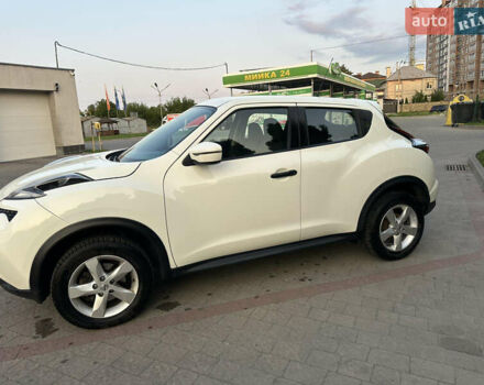 Белый Ниссан Жук, объемом двигателя 1.6 л и пробегом 77 тыс. км за 14300 $, фото 4 на Automoto.ua