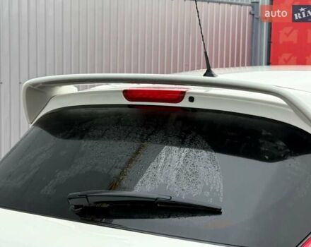 Белый Ниссан Жук, объемом двигателя 1.6 л и пробегом 35 тыс. км за 14800 $, фото 25 на Automoto.ua