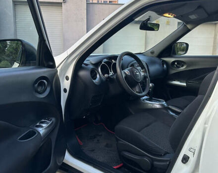 Белый Ниссан Жук, объемом двигателя 1.6 л и пробегом 77 тыс. км за 14300 $, фото 12 на Automoto.ua